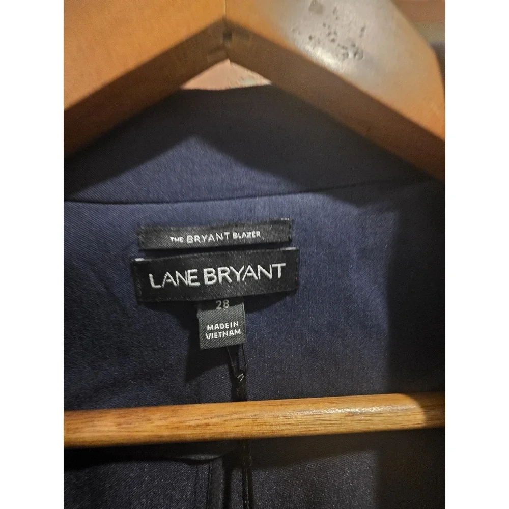 Lane Bryant Blazer 28 The Bryant Blazer Navy New‎ With Tags.             Sku 99